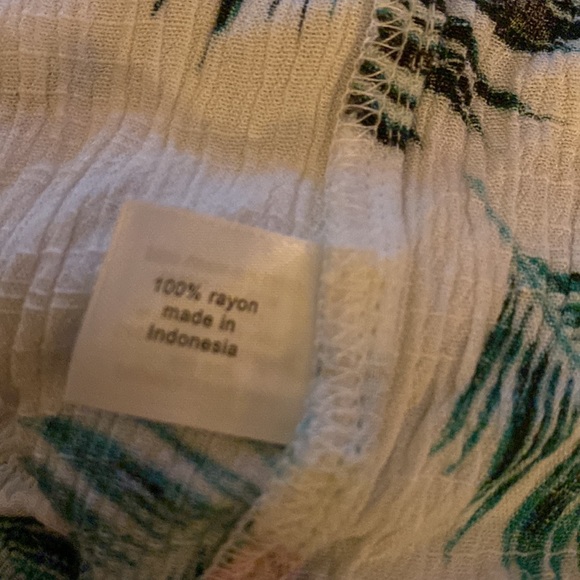 NWOT Lane Bryant floral on/off the shoulder blouse - Picture 3 of 6